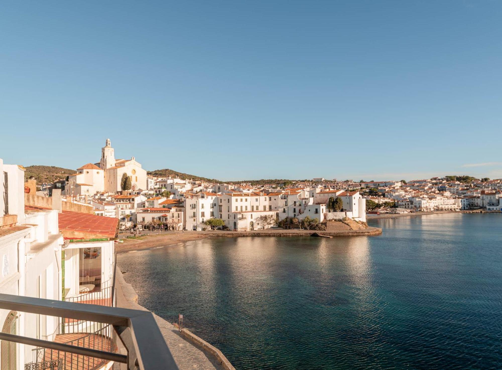 Appartamento Precioso ático con increíbles vistas al mar Cadaqués Esterno foto